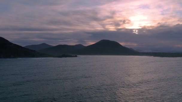 Tullagh Körfezi 'nin havadan görünüşü, Inishowen - County Donegal, İrlanda Cumhuriyeti — Stok video