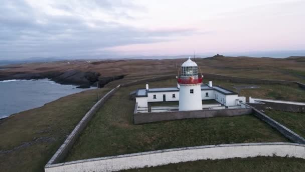 Flygfoto över St. Johns Point, County Donegal, Irland — Stockvideo