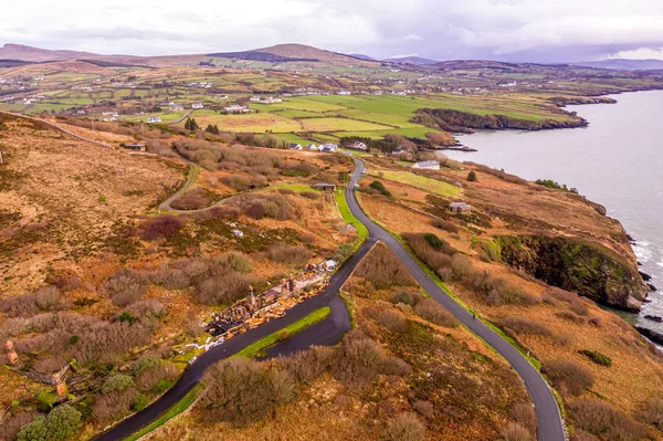 Vue aérienne de Fort Dunree et Phare, Péninsule d'Inishowen - Comté de Donegal, Irlande — Photo