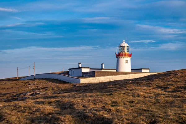 Faro en St. Johns Point, Condado de Donegal, Irlanda — Foto de Stock