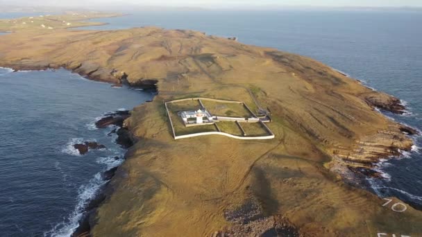 Widok z lotu ptaka na St. Johns Point, hrabstwo Donegal, Irlandia — Wideo stockowe