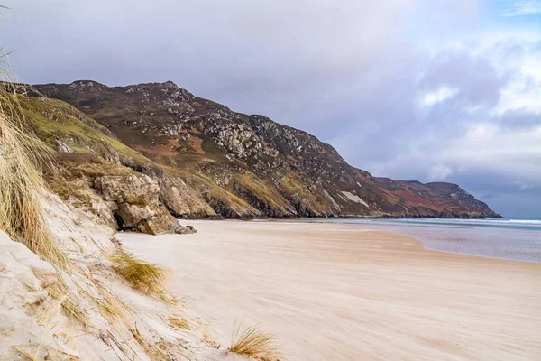 The caves and beach at Maghera Beach near Ardara, County Donegal - Ireland — 图库照片