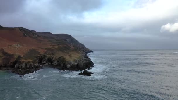 Widok z powietrza na wydmy i plażę w Maghera Beach w pobliżu Ardara, County Donegal - Irlandia. — Wideo stockowe