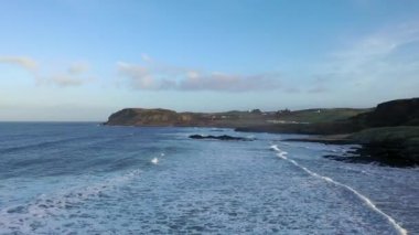 Donegal İrlanda 'daki Culdaff Sahili' nin havadan görünüşü