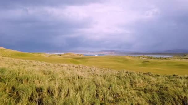 Portnoo och Narin Golf länkar under stormen i grevskapet Donegal - Irland — Stockvideo