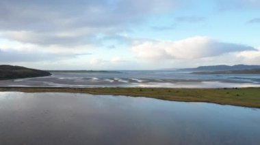 Donegal 'de Lettermacaward ve Portnoo arasındaki paradisiac kıyısı - İrlanda.