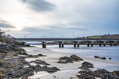 Donegal, İrlanda 'daki Lettermacaward köprüsü.