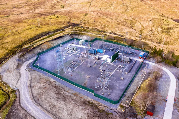 Imagen aérea de la subestación de transmisión de electricidad en el Condado de Donegal - Irlanda —  Fotos de Stock