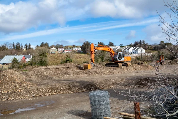 ARDARA, COUNTY DONEGAL, IRELAND - 13 марта 2020 года: Ардарский ликеро-водочный завод прекратил работу во время вспышки коронавируса — стоковое фото