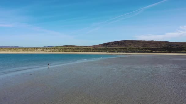 Cashelgolan beach, Castlegoland, by Portnoo in County Donegal - Irlanda — Vídeo de stock