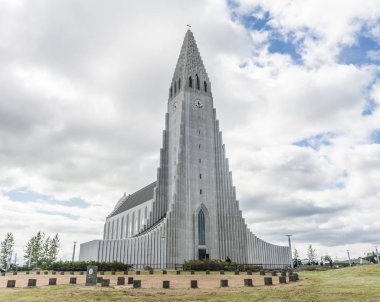 Reykjavik katedralde tanımlıkHallgrimskirkja 