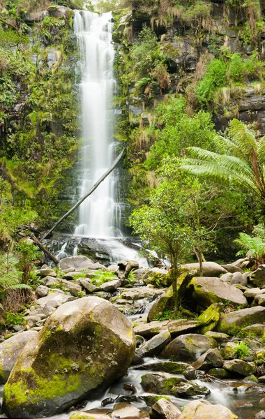 Ерскін водоспад в Австралії — стокове фото