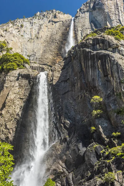 Yosemite Falls in the USA — Stock Photo, Image