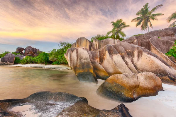 Fonte Anse d 'Argent nas Seychelles — Fotografia de Stock