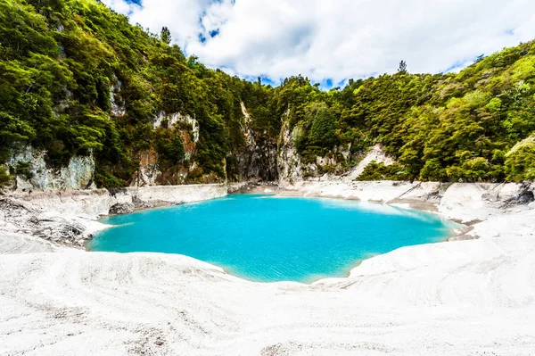Inferno Kráterové jezero — Stock fotografie