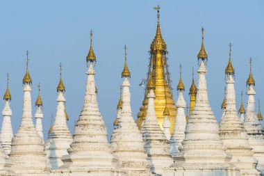 White Kuthodaw Pagoda clipart