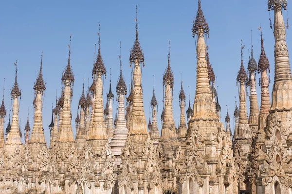 Pagodas en Kakku —  Fotos de Stock