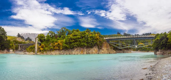 Köprüler Rakaia Nehri üzerinde — Stok fotoğraf