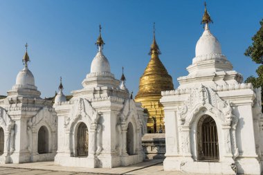 Beyaz Kuthodaw Pagoda