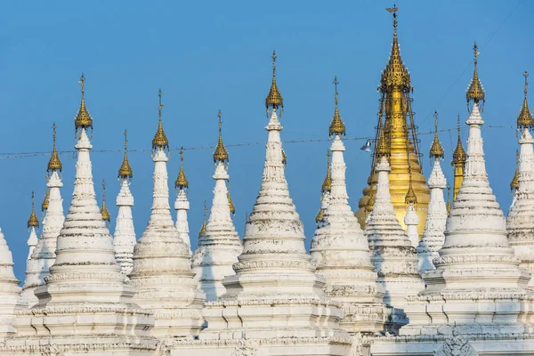 White Kuthodaw Pagoda in Myanmar — стокове фото