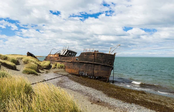 Ship wreck from 19th century in Chile — Stock Photo, Image