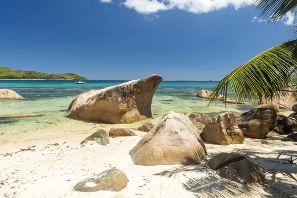 Прекрасний Пляж Анс Takamaka Видно Гранітних Валунів Диг Сейшельських Островів — стокове фото