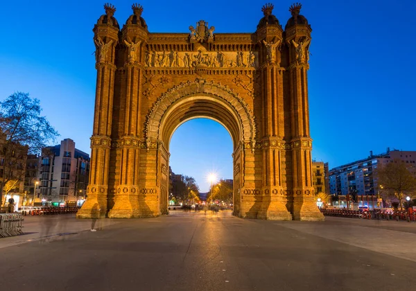 Αψίδα Triumph Arc Triomf Της Βαρκελώνης Χτίστηκε 1888 Νυχτερινή Φωτογραφία — Φωτογραφία Αρχείου