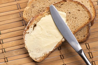 Ekmek ve Tereyağı