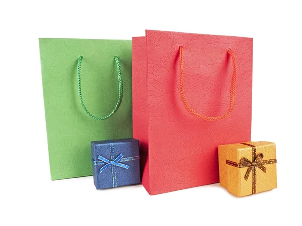 Papieren tassen en geschenken — Stockfoto