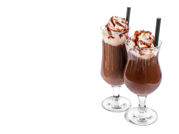 Eiskaffee Bedeckt Mit Schlagsahne Isoliert Auf Weißem Hintergrund — Stockfoto