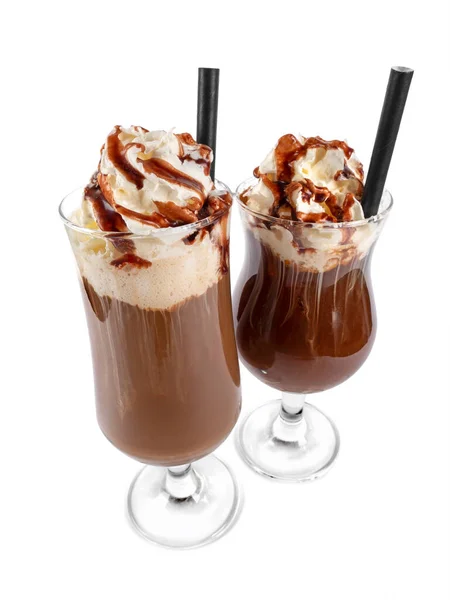 Café Gelado Coberto Com Chantilly Isolado Fundo Branco — Fotografia de Stock