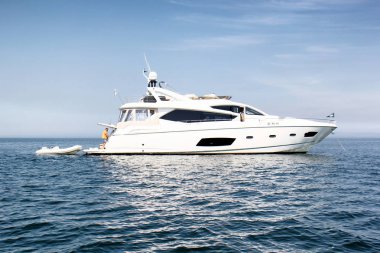 Kutsal bir yerde yat