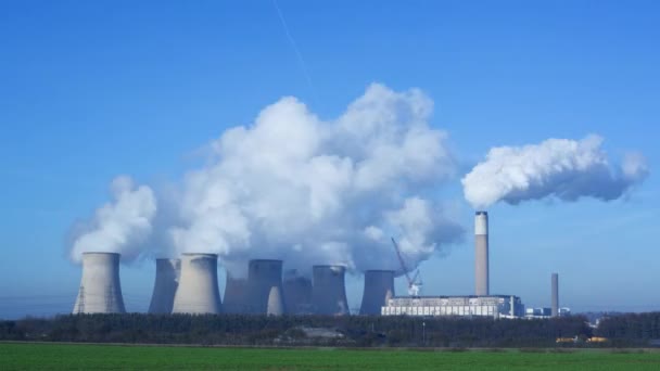 Smoke Rising Coal Fired Power Station Themes Energy Pollution — Stockvideo