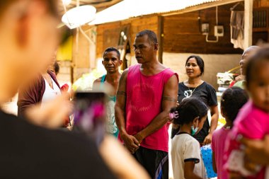 Bali, Endonezya - 16 Nisan 2020: Endonezya 'daki bir salgın sırasında insani yardım