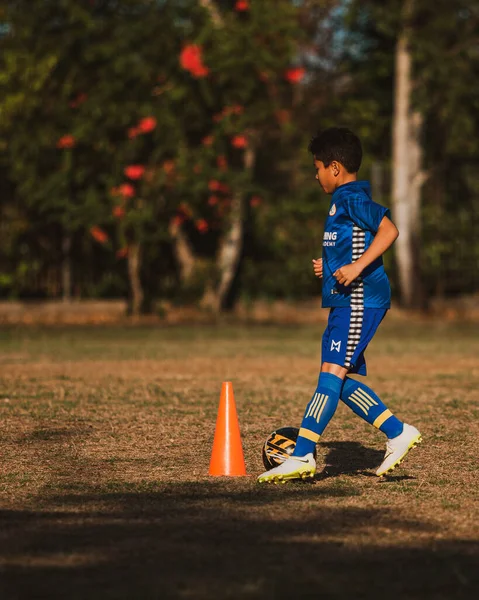 Bali Indonésia Agosto 2019 Treinamento Infantil Grande Campo Futebol Ilha — Fotografia de Stock