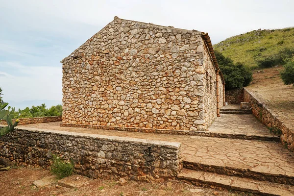 Doğa Rezervi Zingaro, Sicilya - Haziran 2019: Güzel müze vintage evi - Centro Visitatori Riserva Naturale Orientata dello Zingaro