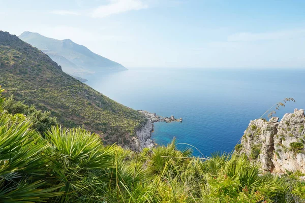 Sicilya 'daki Doğa Rezervi Zingaro' nun huzurlu manzarası