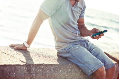 eller hareket eden smartphone içinde mans