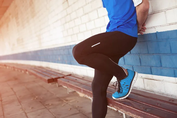 Atleta de pie y descansando — Foto de Stock