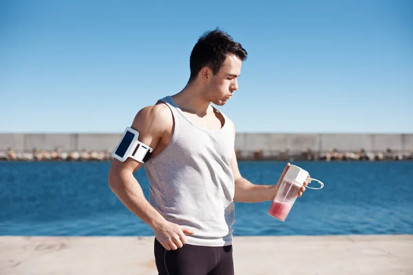 Protein kokteyl içme uygun erkek atlet