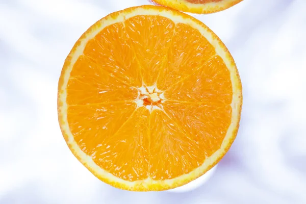 Close Fatia Laranja Fresca Sobre Fundo Laranja Bio Alimentos Saudáveis — Fotografia de Stock