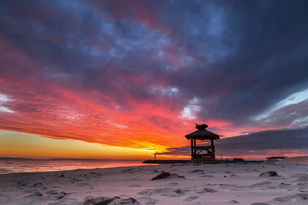 아름다운 석양 이비치는 해변 — 스톡 사진