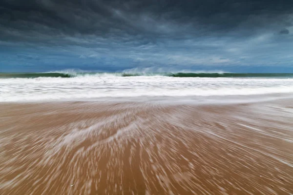 Tempestade na praia — Fotografia de Stock