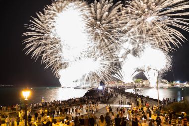 Nessebar, Bulgaristan - 15 Ağustos 2017:Fireworks Nessebar bayram için