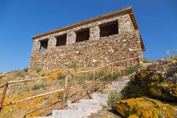 Vecchio edificio in pietra sull'isola di San Ivan — Foto Stock