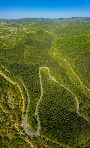 Letecký Pohled Dronu Silnici Přes Horu — Stock fotografie