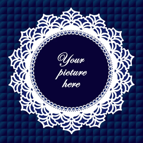 Dantel bardak altlığı peçete Vintage resim çerçevesi kapitone safir mavi arka plan üzerinde 