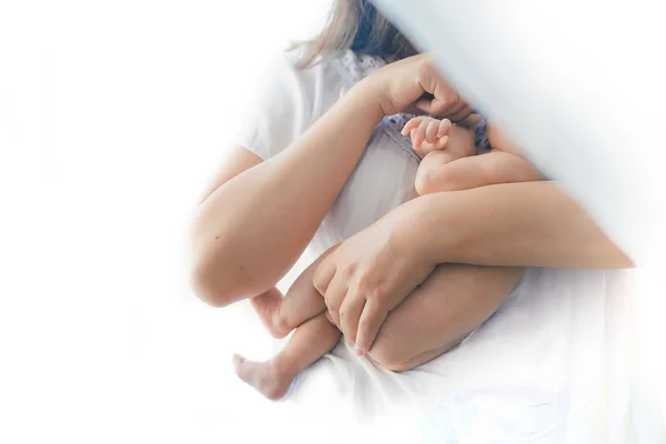 Portrait of infant on hands mother — Stock Photo, Image