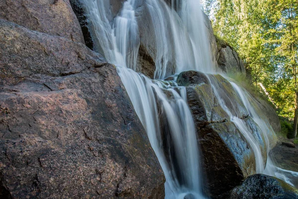 Waterfall beautiful waterfall in the Park Sapokka Finland — Stock Photo, Image