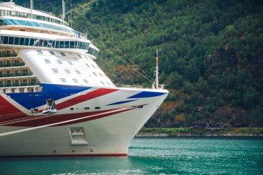 Flam, Norveç'in limanda büyük yolcu gemisi.